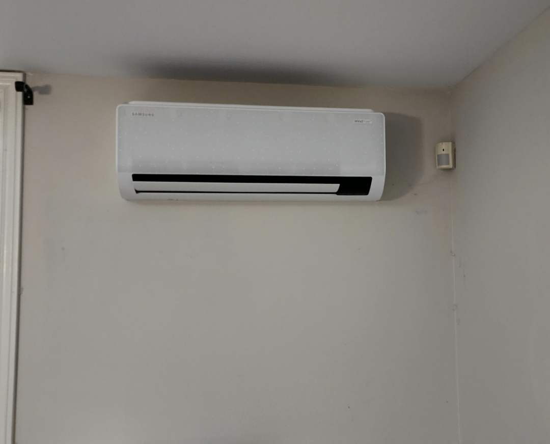 Indoor installation with sensor setup